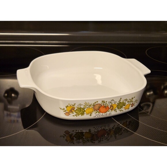 Vintage CorningWare L'Echalote A-8-B  Spice Of Life 8 x 8 x 1 3/4 - 1.4 L - Picture 1 of 12